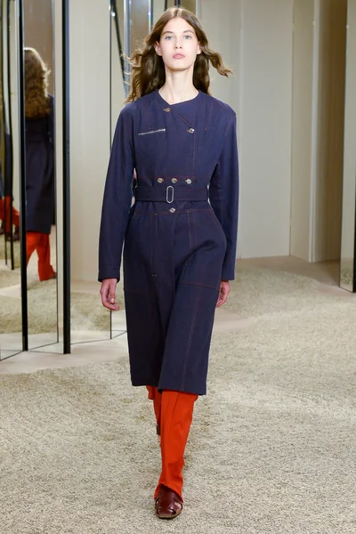 Look 32